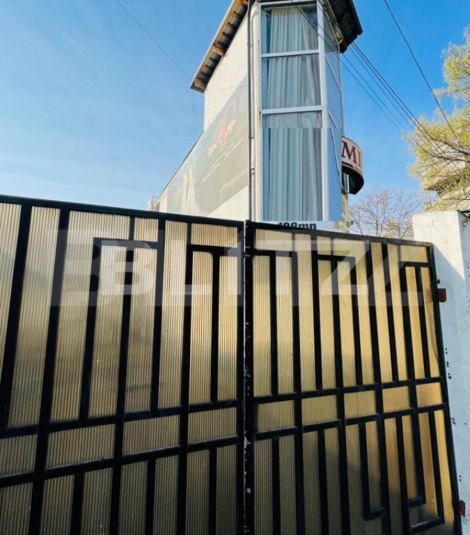 Spațiu comercial de 340 mp in Rovine