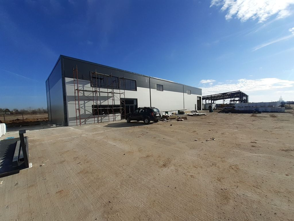 Hale noi cu birouri, in zona Drumul Intre Tarlale - Oxige...