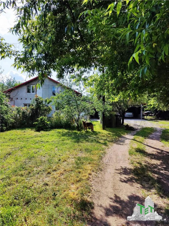 Vila 7 camere- 300 mpu curte 2000 mp- Giulesti- Sector 6