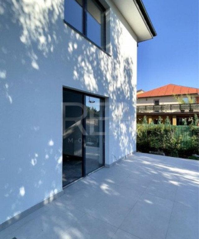 Vila Tip Duplex 3 Camere+ Curte Prelungirea Ghencea