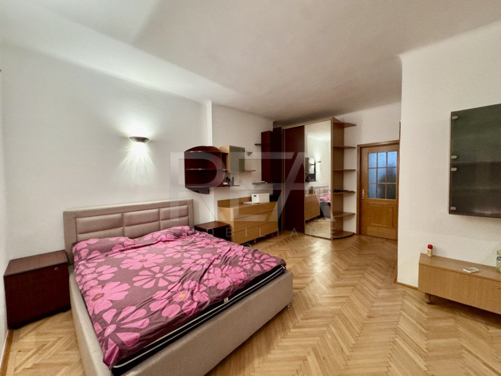 Garsonieră cochetă într-o vilă, Piața Dorobanți