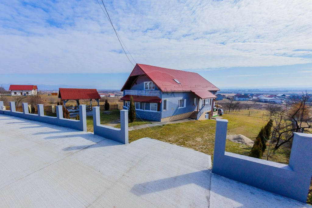 Casa de Vanzare in Zona Linistita