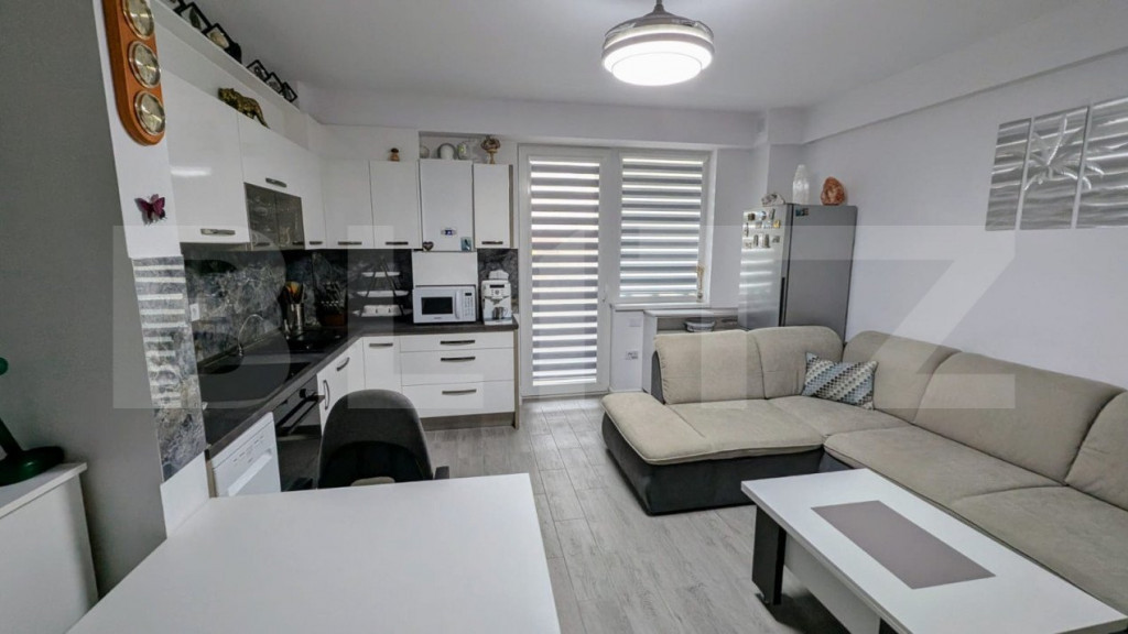 Apartament cu 3 camere, etajul 2, cu lift, zona Ampoi 3