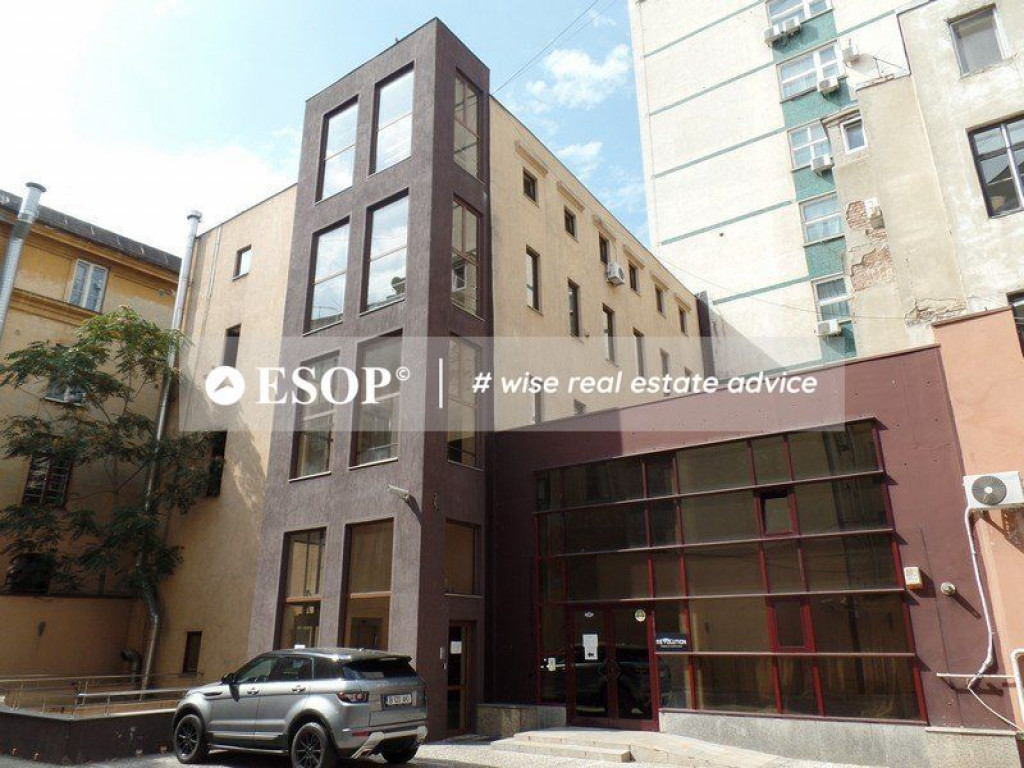 Cladire de birouri cu 15 locuri de parcare individuale, I...