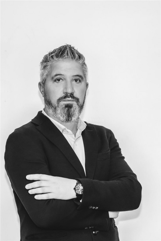 Casa si teren in Alexandria str T.Vladimirescu 739 mp