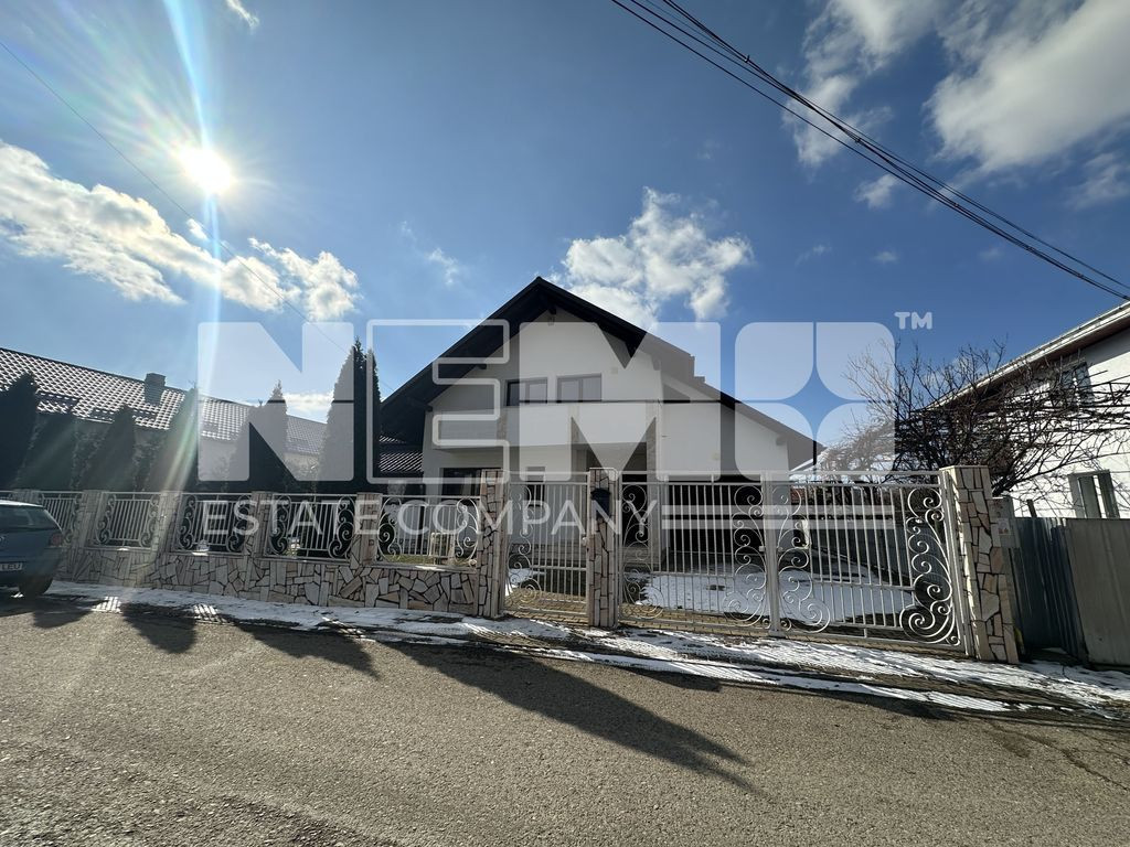 Casă 4 dormitoare | 230 MP | Central | Mobilată & Utila...