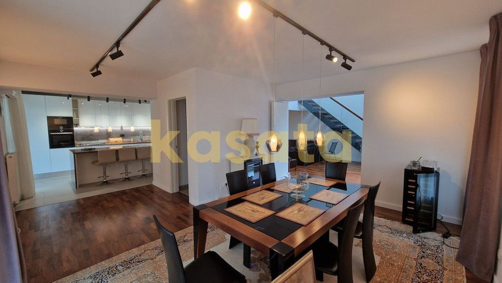 Duplex Unicat 188 mp, Sisesti-Jandarmeriei