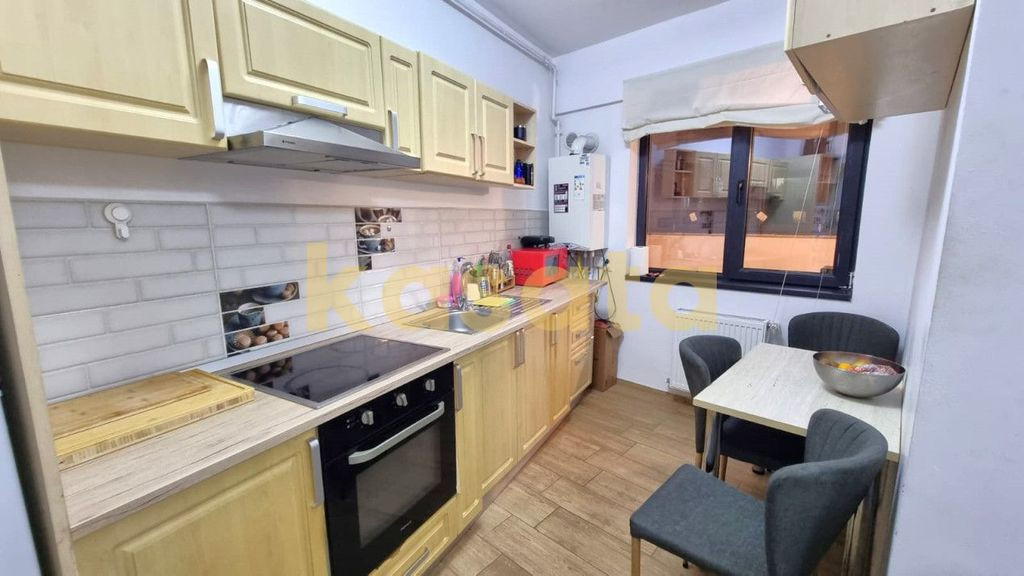 Închiriere 3 camere Uverturii – confort și spațiu î...