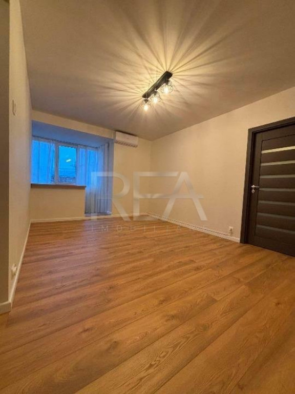 2 camere renovat in Gara de Nord la 2 minute de Metrou