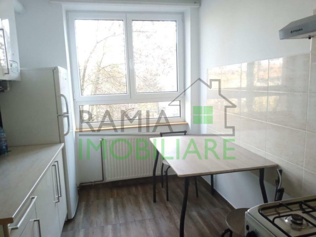 Apartament 2 Camere Decomandat de Închiriat – Zona Tracto