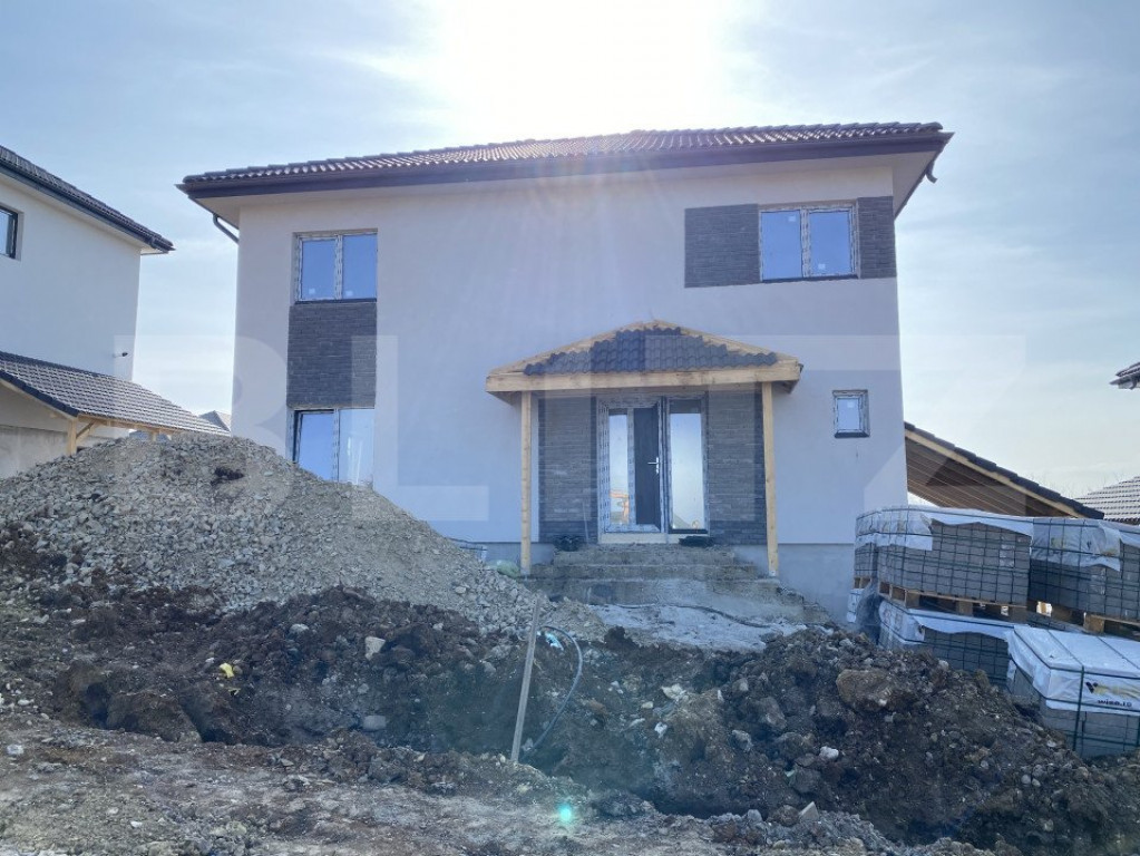 Casa individuala, 4 camere, 154 mp utili, 750 mp teren, Jucu