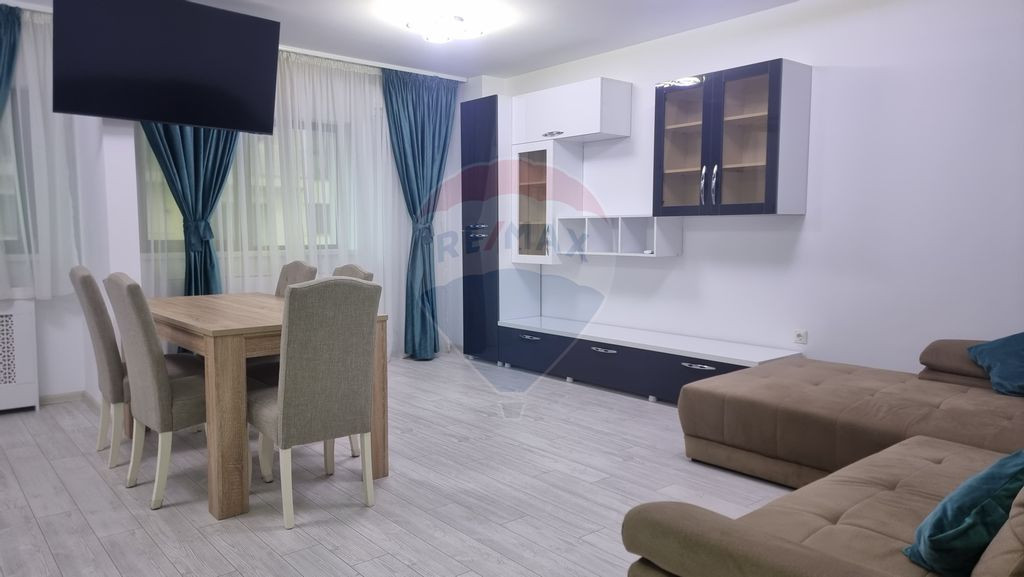 Apartament cu 3 camere cochet de inchiriat in Moghiors Pa...