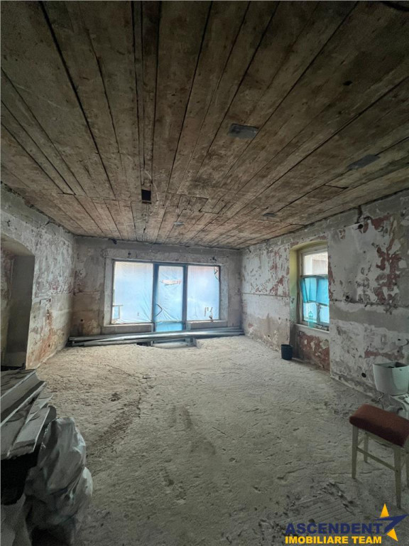 Casa zona centrala, de