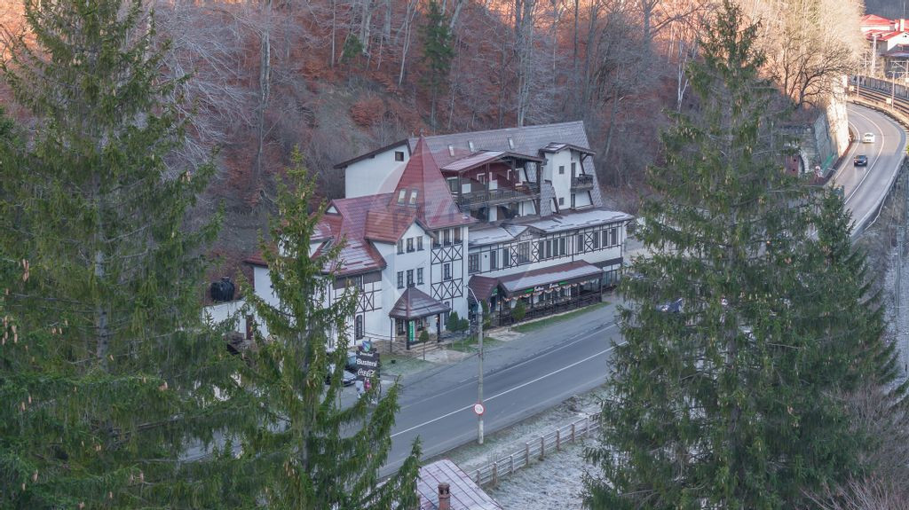 Afacere la cheie hotel cu restaurant si sala evenimente B...