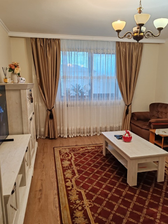 Casa noua Cazasu, aproape de primarie