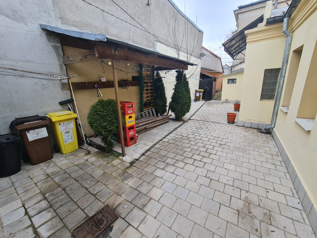 Casa zona centrala, in indiviziune