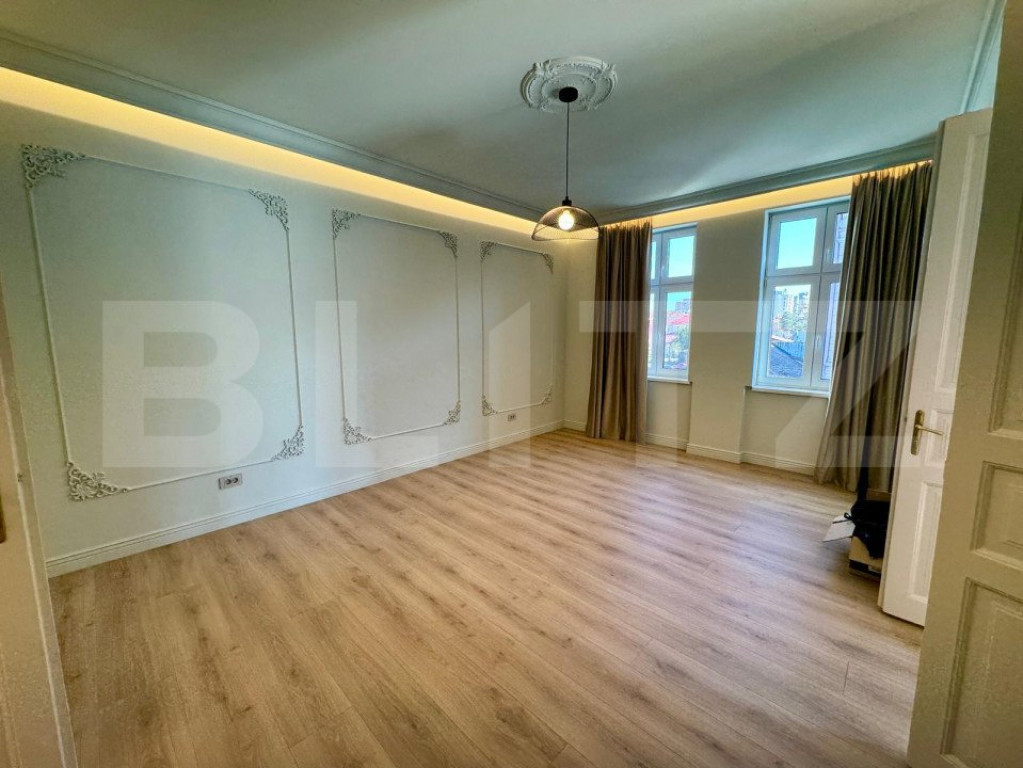 Spațiu de birouri elegant, luminos și complet echipat pent