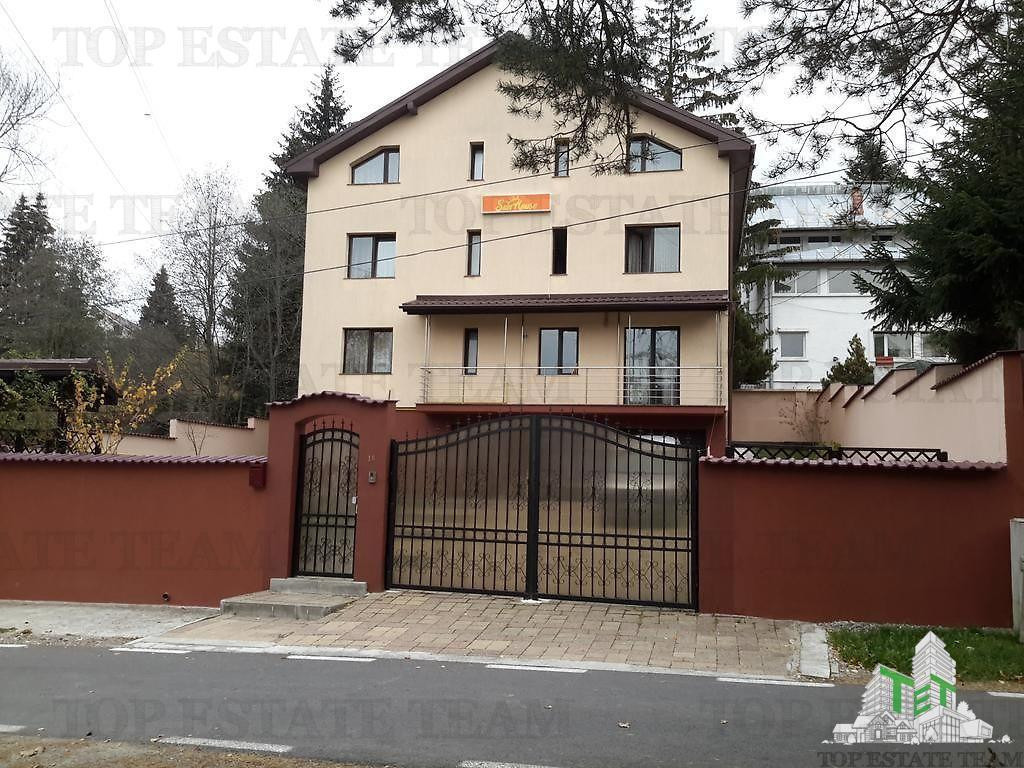 Vila 9 camere cu teren in Predeal