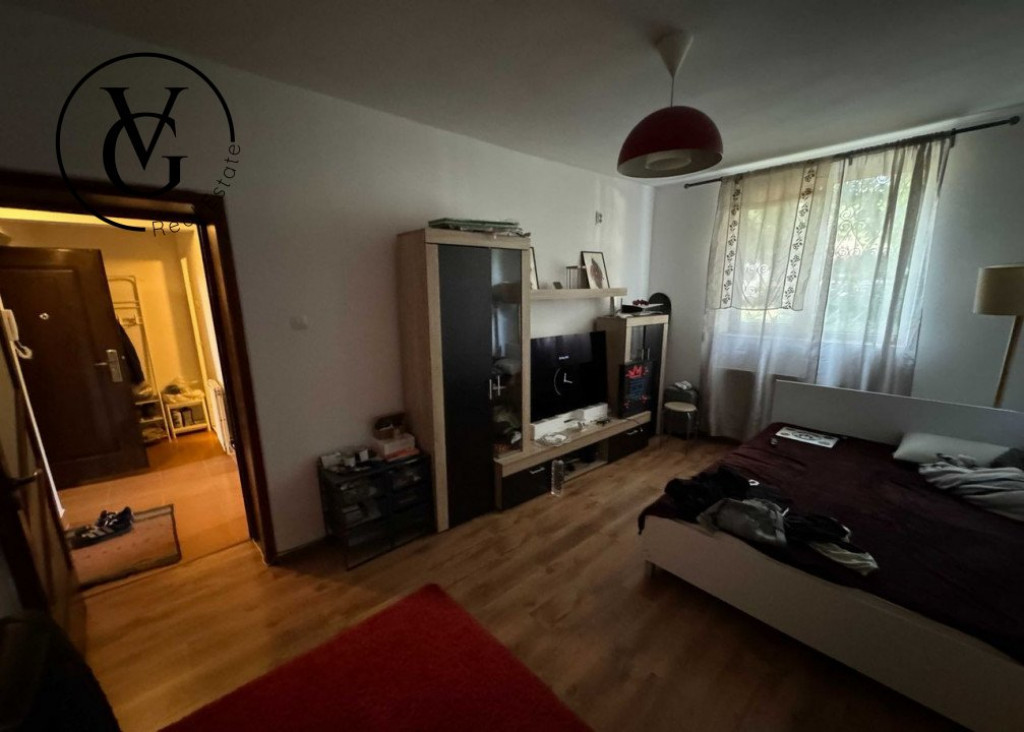 Garsonieră decomandată - zona Mihai Bravu