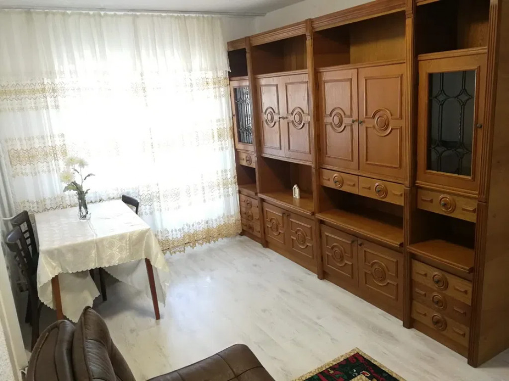 Apartament cu 2 camere, etaj intermediar, George Enescu
