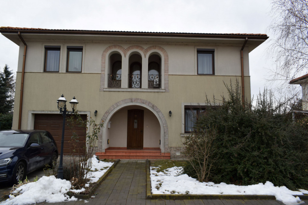 Vila individuala situată în ansamblul Curtea Domneasca, 24