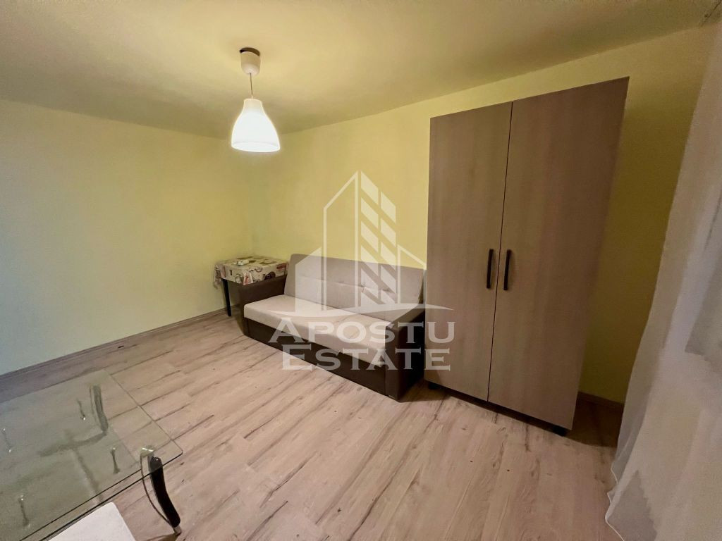 Apartament cu o camera,la parter, zona Sagului
