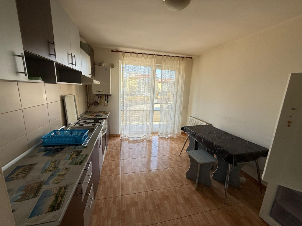 Apartament cu 2 camere de inchiriat zona Florilor!!