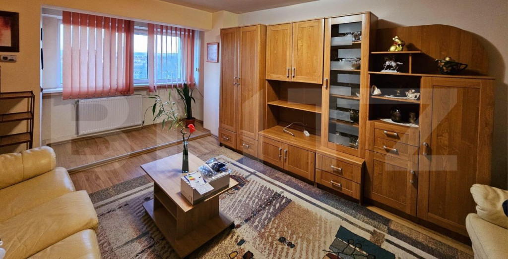 Apartament cu 2 camere, 50 mp, zona Cetate