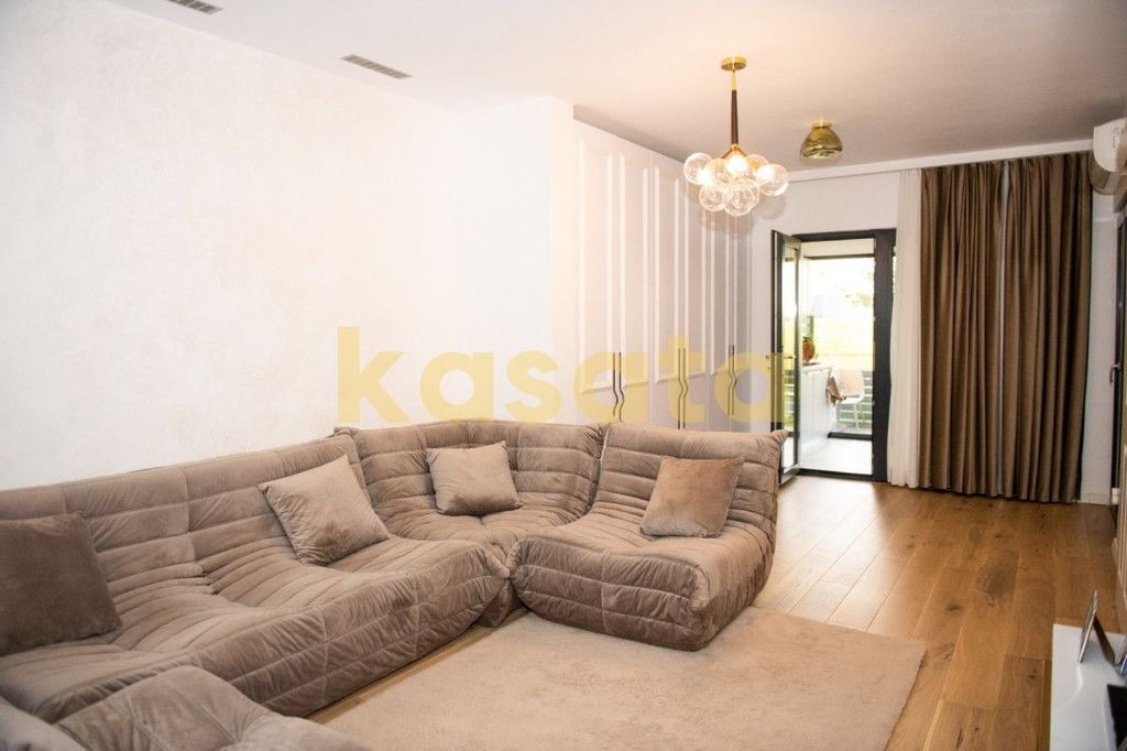 3 camere I Cosmopolis I mobilat si utilat lux I 85mp util...