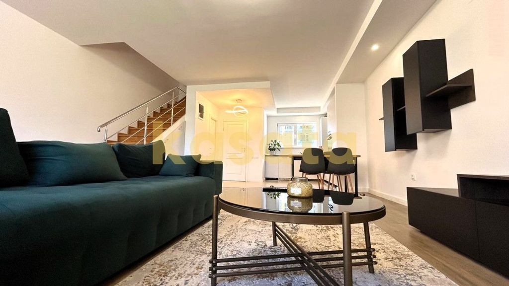 VILA P+1+M I 3 CAMERE I 3 BAI I CURTE MARE I COSMOPOLIS I...