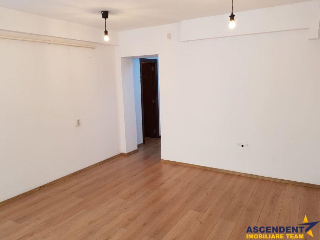 Spatiu comercial birou, acces propriu, Ultracentral, Targu M