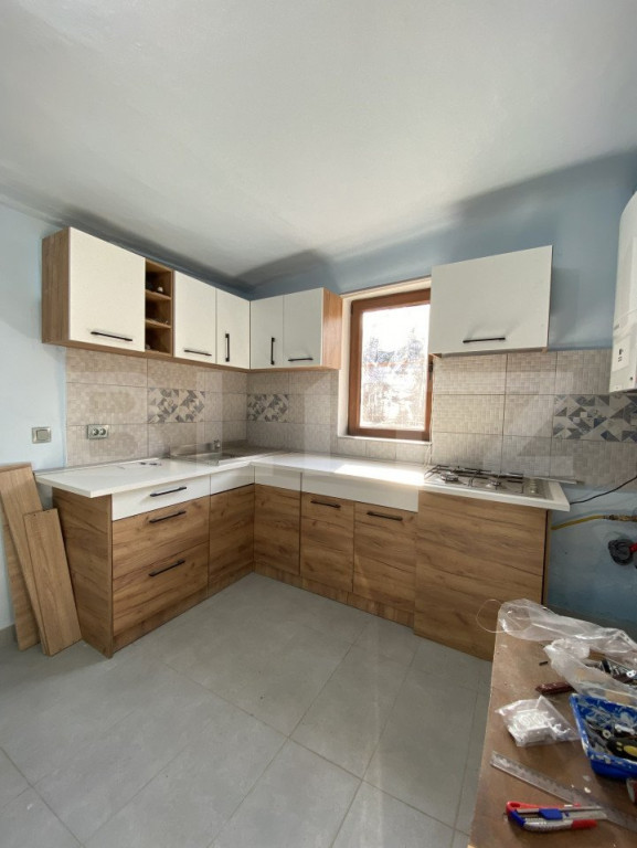 Apartament la casa, 3 camere, 38 mp, zona Salii Polivalente