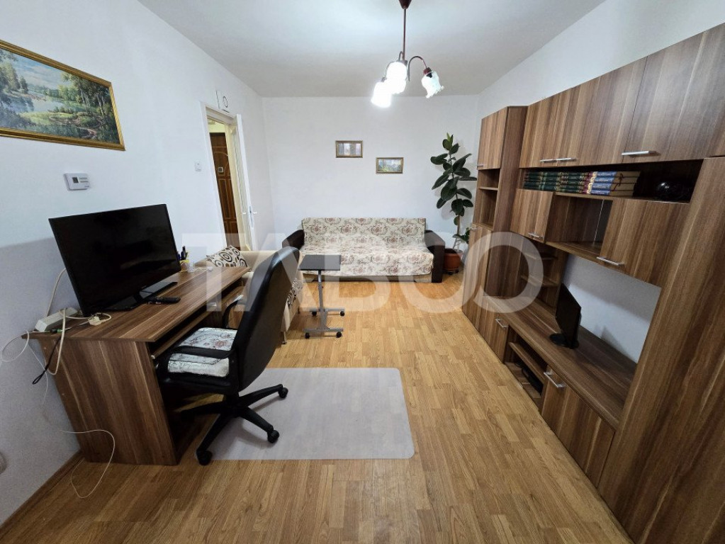 Apartament de vanzare cu 2 camere balcon zona Rahovei-Ciresi