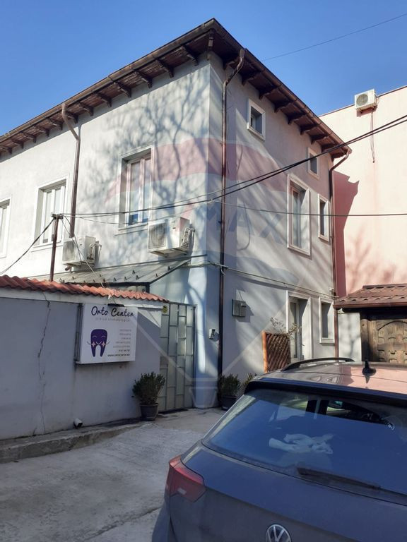 Casa P+E+M | 175mp utili, pretabil clinica/office | Regin...