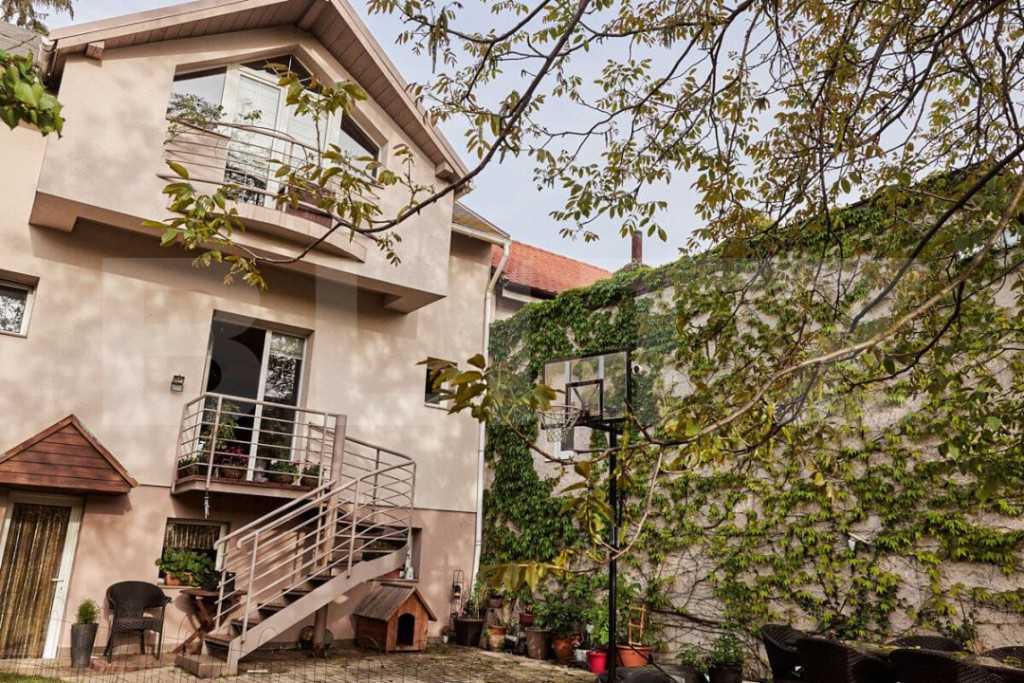 Casa individuala, 5 camere, 200 mp utili, 500 mp teren, zona