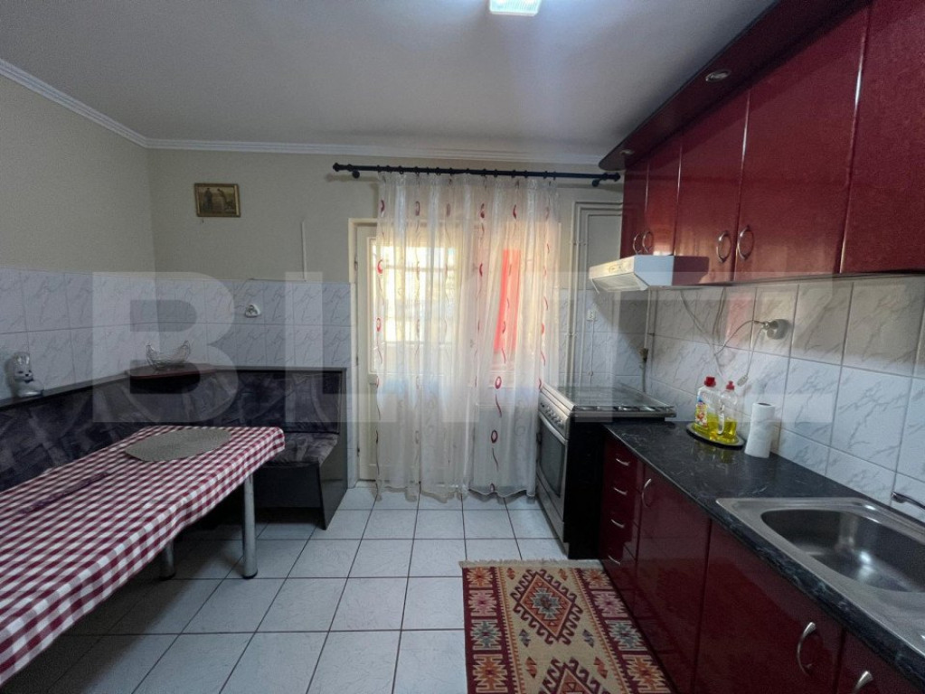 Apartament cu 4 camere, cartierul carpați 2, Strada Cibinul
