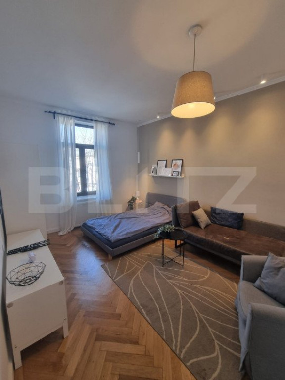 Garsonieră de vânzare, 33 mp, centrală proprie, mobilată