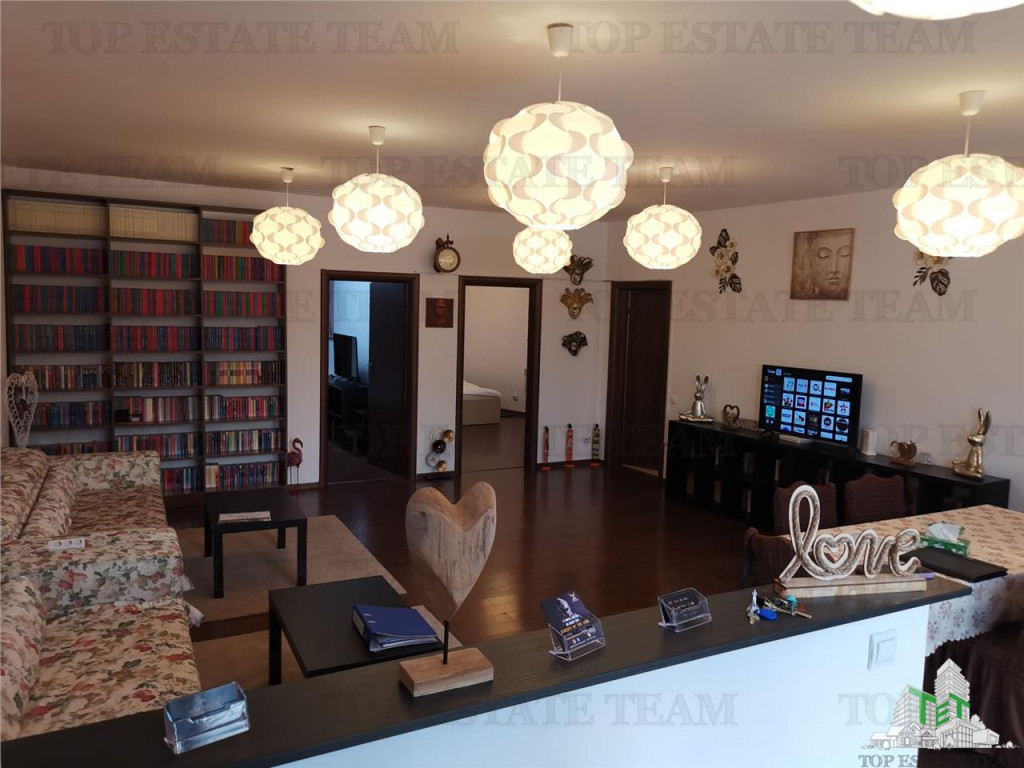 Casa Aparatorii Patriei, patinoar Berceni