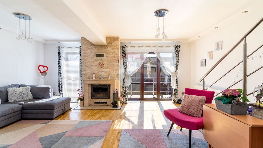 Casa de vanzare, 6 camere, zona Baciu, 175 mp util