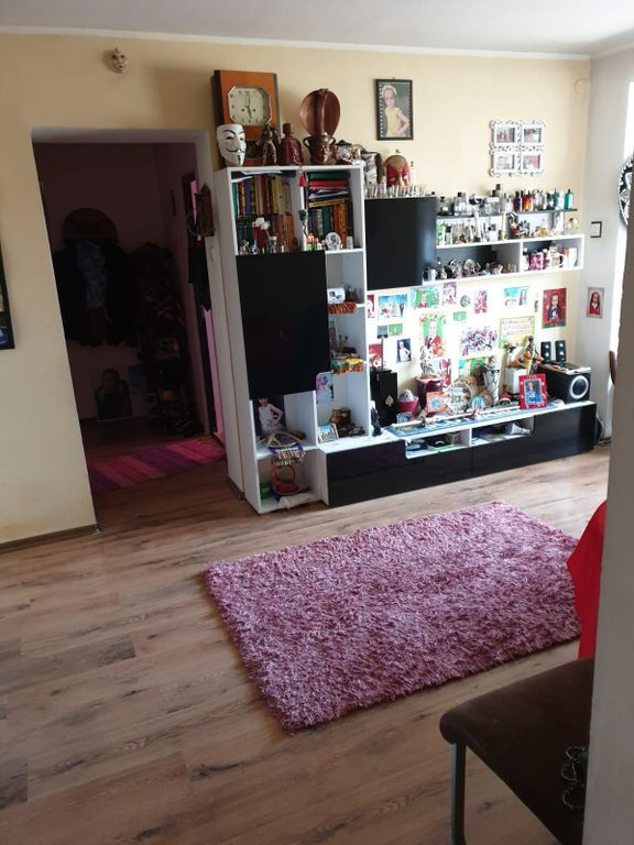 Apartament 2 camere cu pod, zona Tomis I