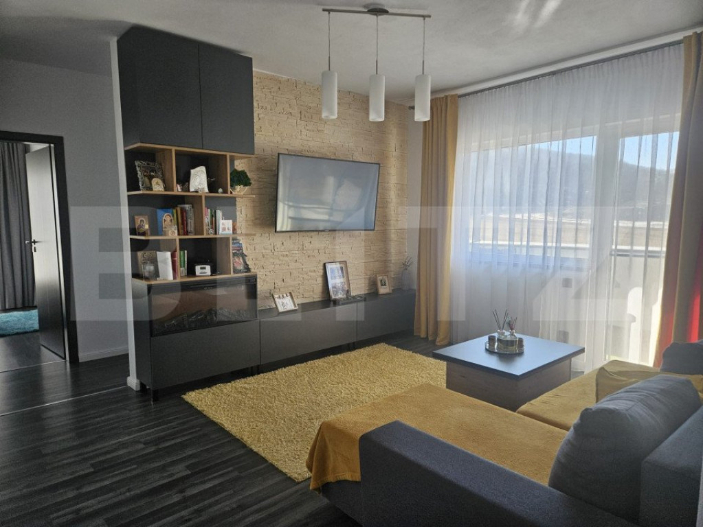 Apartament 3 camere Sub Cetate, parcare subterana, terasa