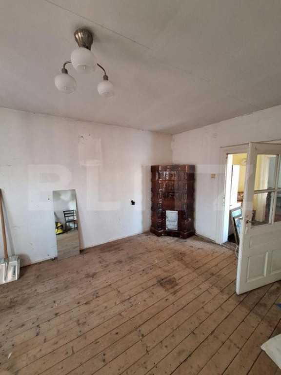 Casa plan parter, Sanpetru