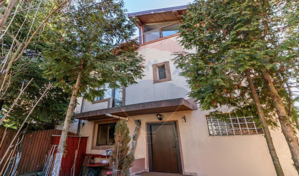 Casă / Vilă în zona Matei Millo, langa padure, 2xparcare