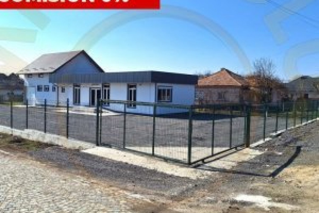 Spatiu multifunctional Calinesti cu deschidere la DN7