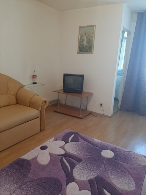 Republicii, zona Palatul Justitiei, gars., etaj 3