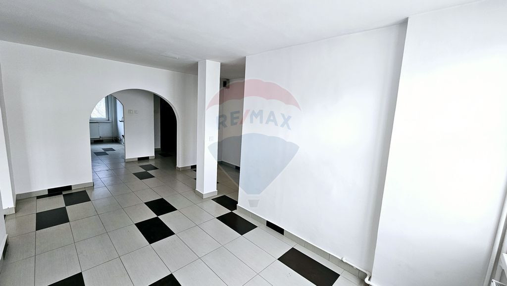 Apartament 4 Camere Precista