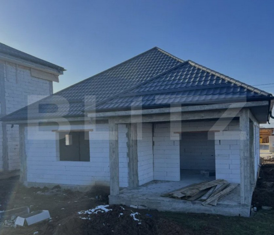 Casa la roșu pe parter, 3 camere, 146 mp, cu toate utilitat