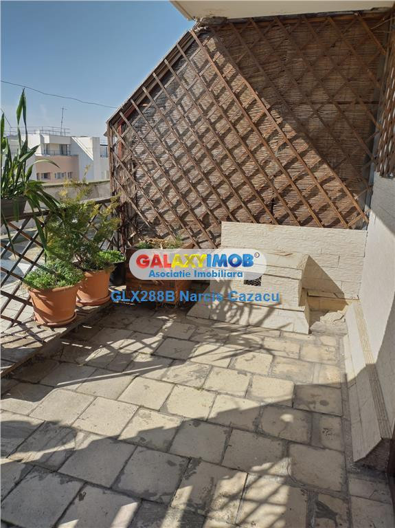 Maior Coravu garsoniera metrou decomandata cu terasa