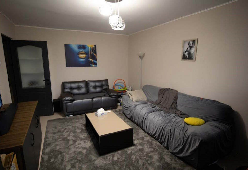 Apartament cu 2 camere, 49 mp, disponibil imediat, zona Repu