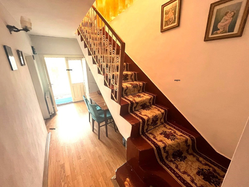 Casa locuibila in Oras cu ETAJ